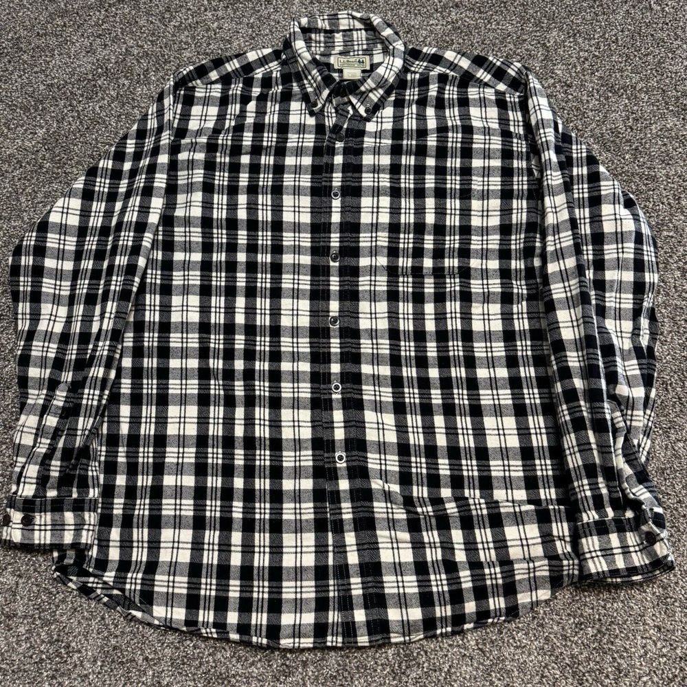 LL‎ Bean Men's L Black White Plaid Long Sleeve Flannel Button Shirt